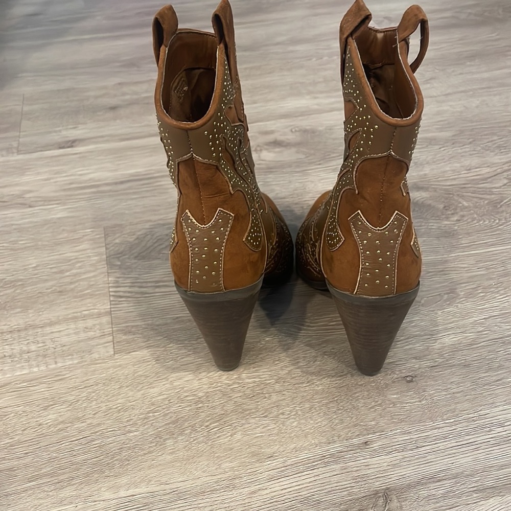 Carlos Santana Brown Ankle Boots - Picture 4 of 4